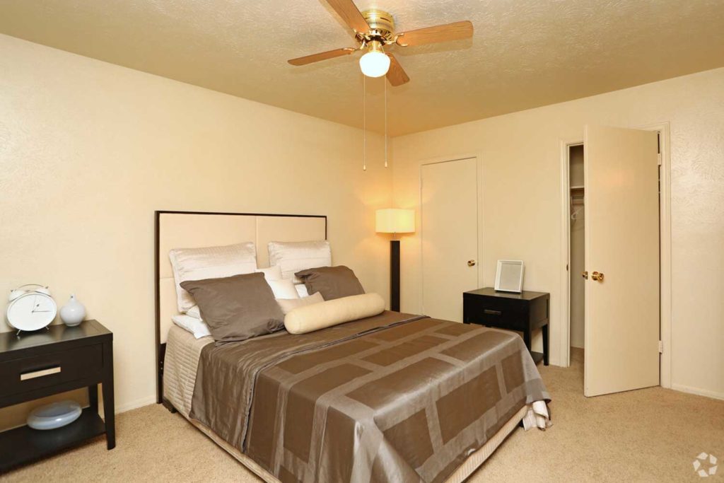 Park Grove Square Apartments in Irving; One two three bedroom pet friendly apartment homes in Dallas TX DFW Grand Prairie